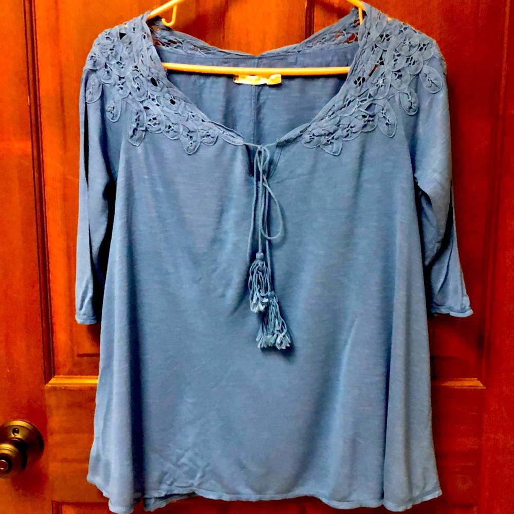 Chelsea & Violet blue tunic top Sz XS